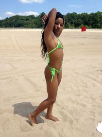 Adrienne Bailon bikini 004